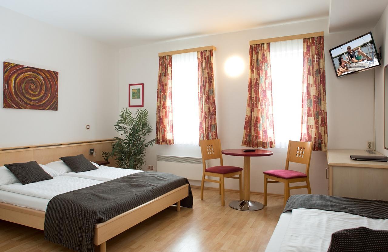 Hotel Am See Rust Luaran gambar